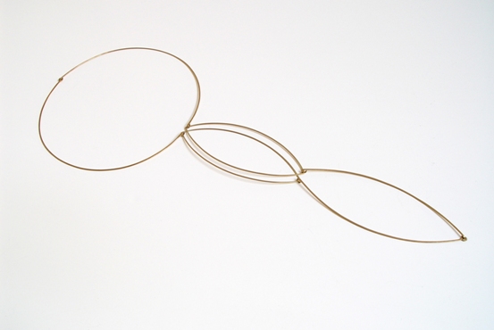16b Necklace ‘Listening Heart’ 1998. position to wear 1, gold, 43cm L. Museum of Modern Art, Arnhem